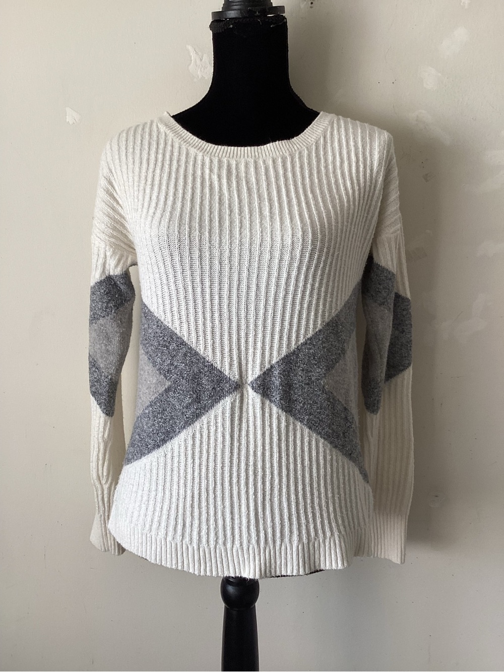 Calvin Klein White and Gray Ribbed Knit Sweater - Women's Crewneck